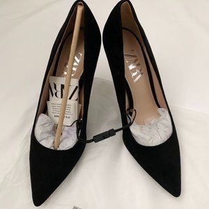 NWT Black Pointed Toe Suede Pumps